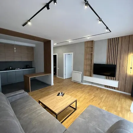 Leo Lux 2 Apartment *