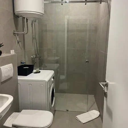 Leo Lux 2 Apartment *