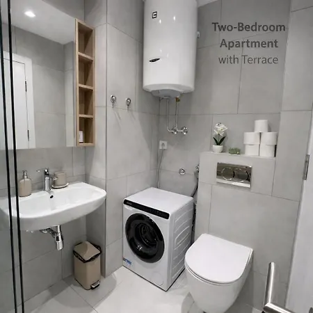 Apartament Leo Lux 2 *